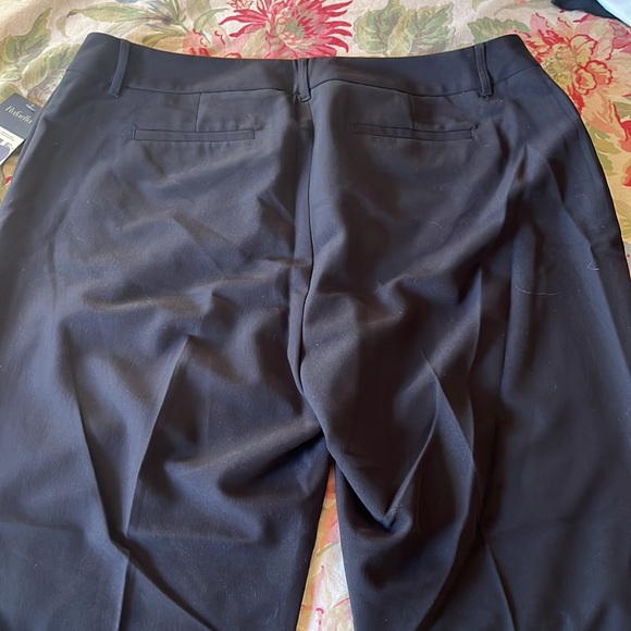 RAFAELLA Size 18W Curvy Bootleg Defined Waist Higher Back Rise Cozy SOFT $65
NEW - Picture 7 of 15